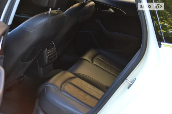 audi_a6__552091915hd