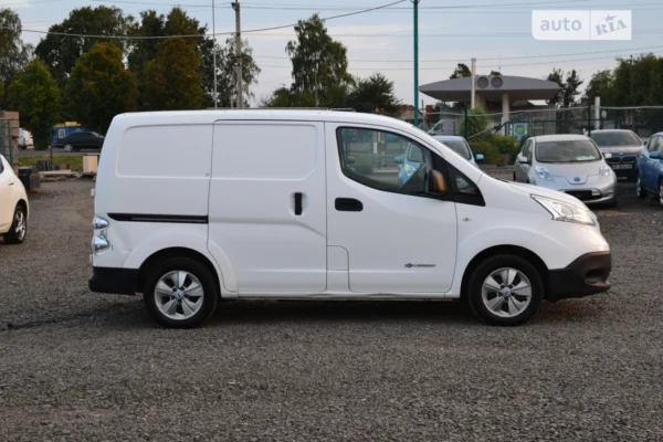 nissan_e-nv200__567823670hd