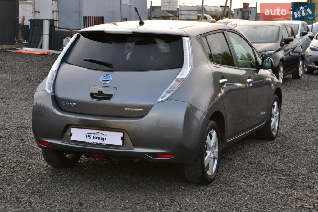 Nissan Leaf 2013 — фото 7