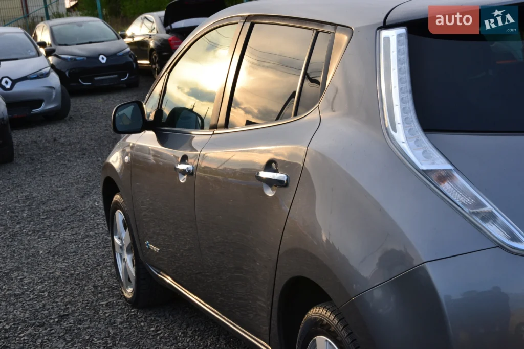 Nissan Leaf 2013 — фото 13
