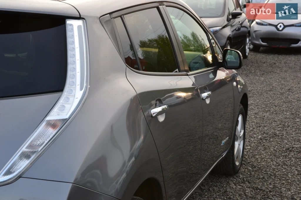 Nissan Leaf 2013 — фото 14