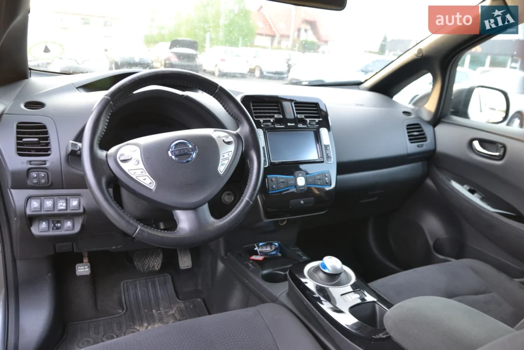 Nissan Leaf 2013 — фото 19