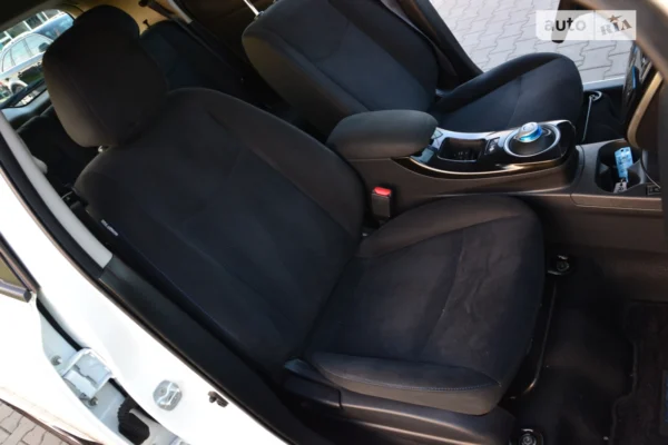 nissan_leaf__556274427hd