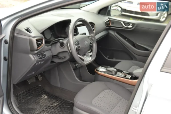 hyundai_ioniq__601702170hd