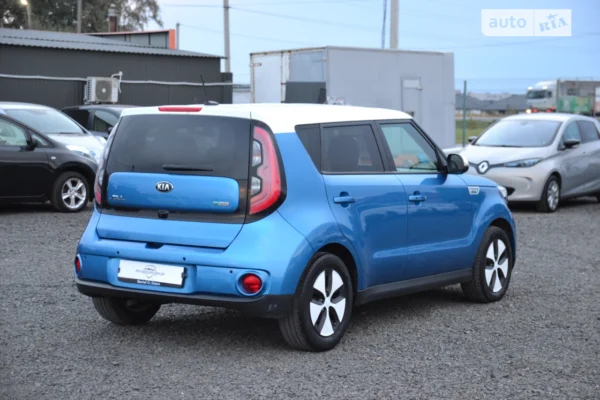 kia_soul__570340922hd