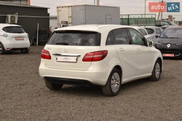 mercedes-benz_b-class__598105509hd