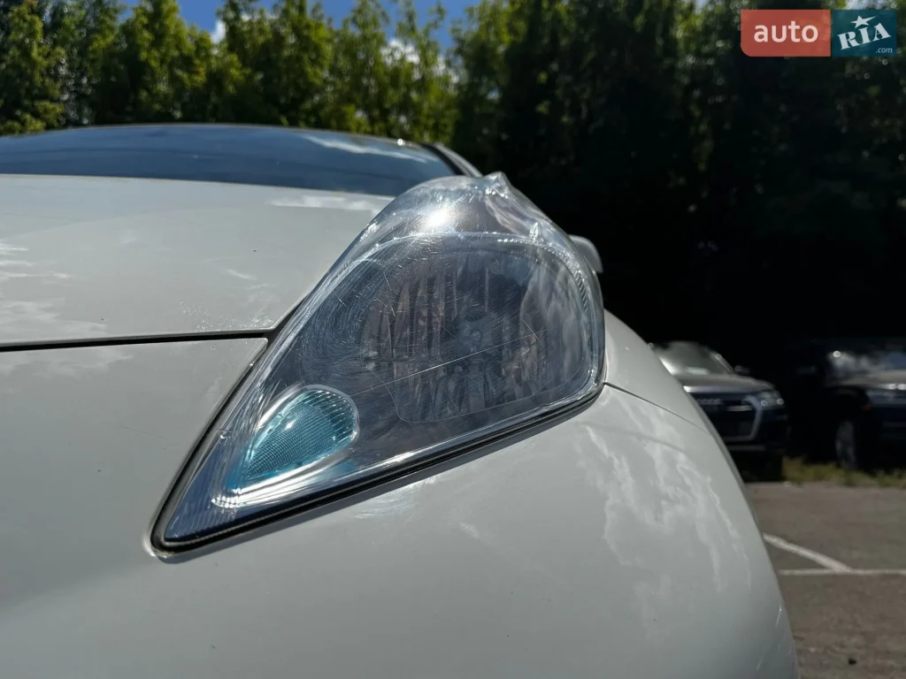 Nissan Leaf 2016 — фото 12