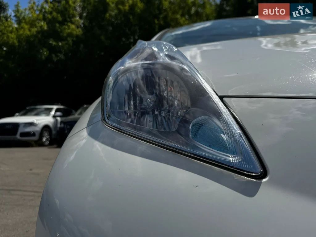 Nissan Leaf 2016 — фото 13