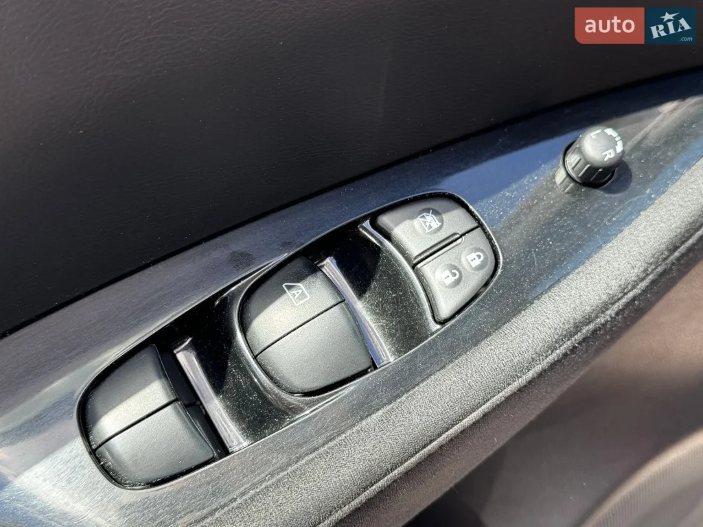 Nissan Leaf 2016 — фото 23