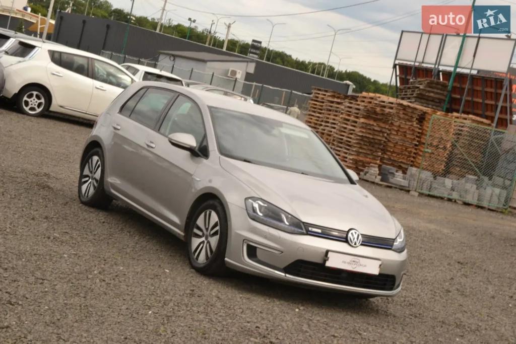 Volkswagen e-Golf 2016 — фото 4