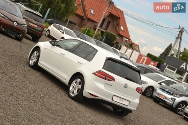 volkswagen_e-golf__608757859hd