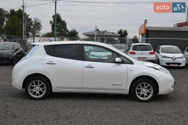 nissan_leaf__611483710hd