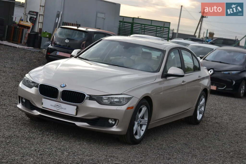 BMW 3 Series 2013 — фото 1