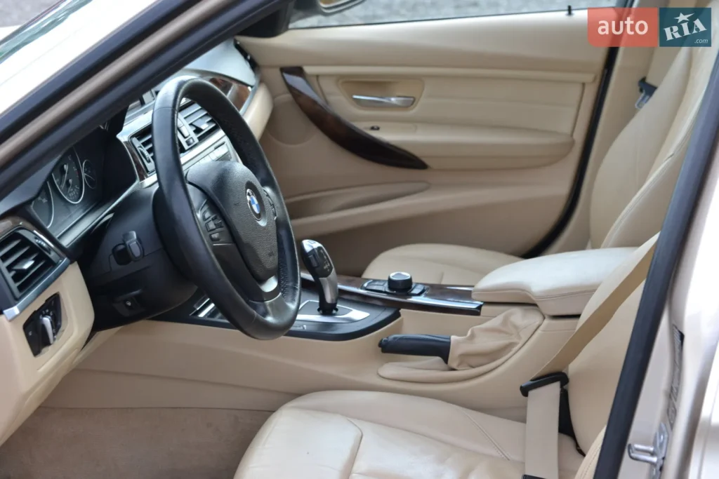 BMW 3 Series 2013 — фото 13