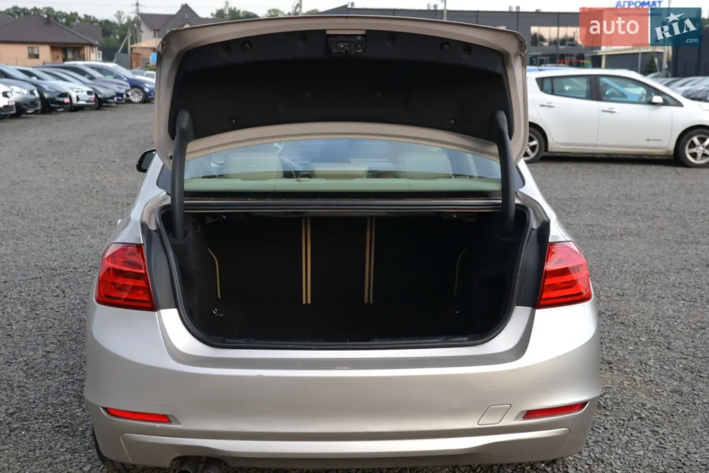 BMW 3 Series 2013 — фото 17