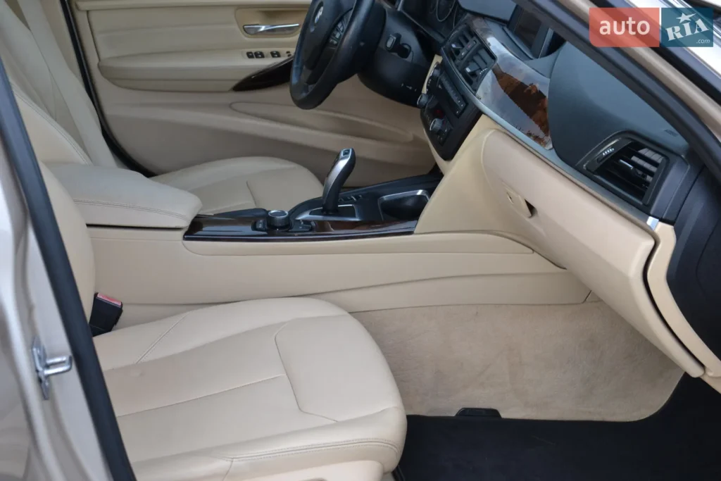 BMW 3 Series 2013 — фото 20