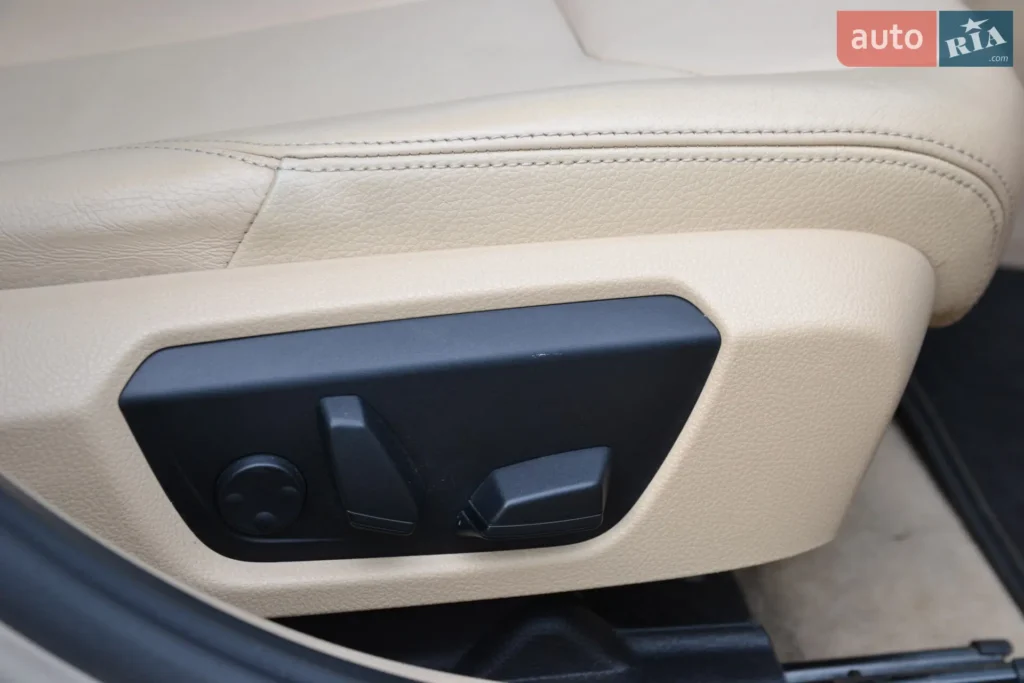 BMW 3 Series 2013 — фото 21