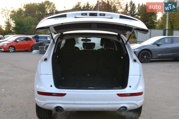 audi_q5__620160055hd