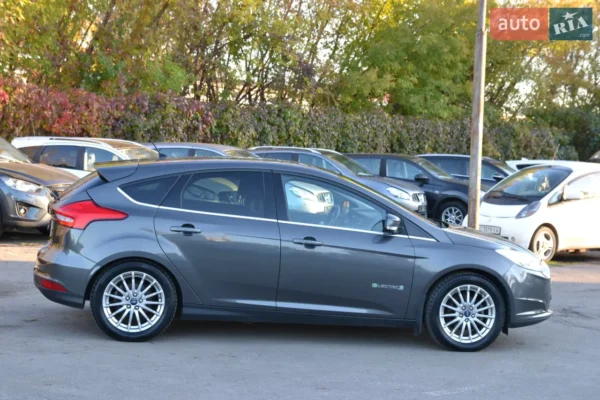 ford_focus__620156074hd