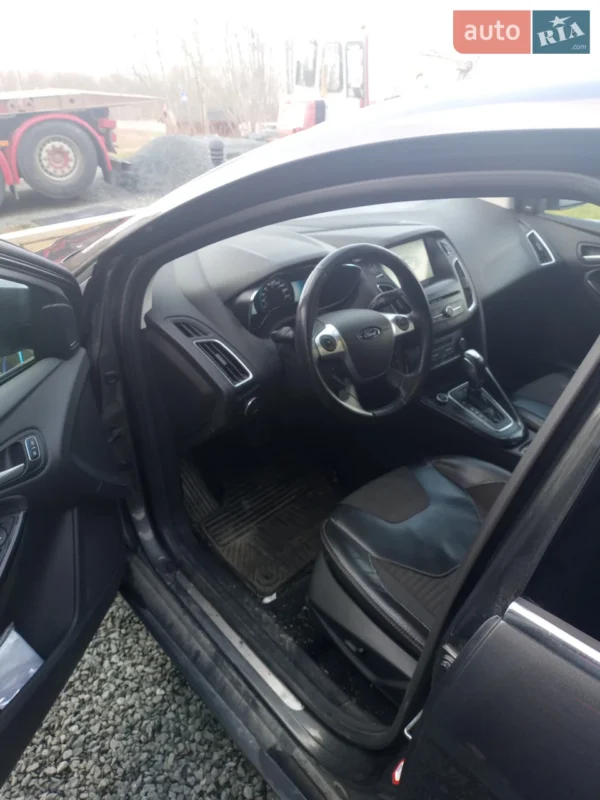 ford_focus__620156619hd