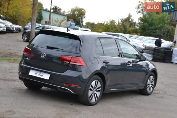 volkswagen_e-golf__618620276hd
