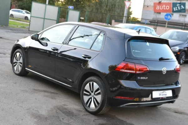 volkswagen_e-golf__619374040hd