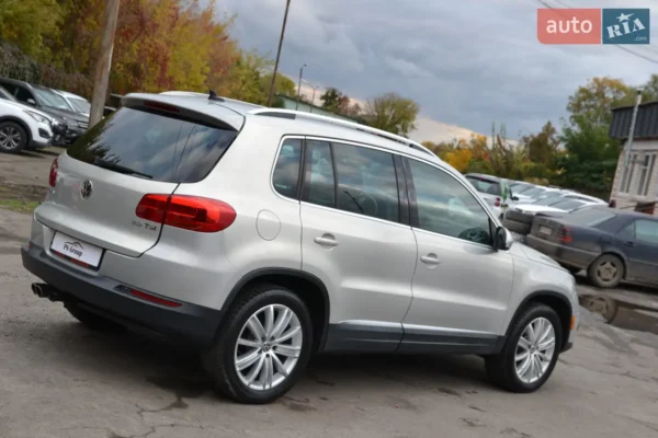 volkswagen_tiguan__619423275hd