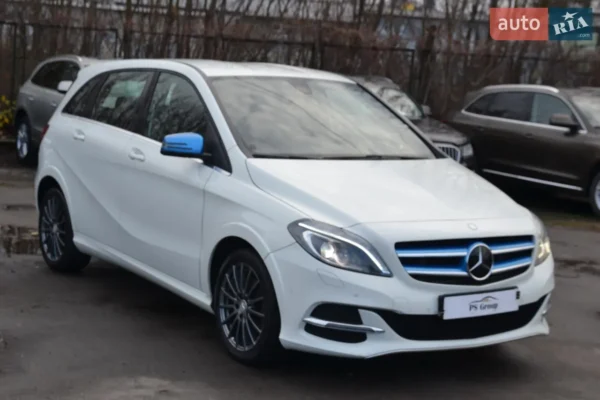 mercedes-benz_b-class__623030950hd