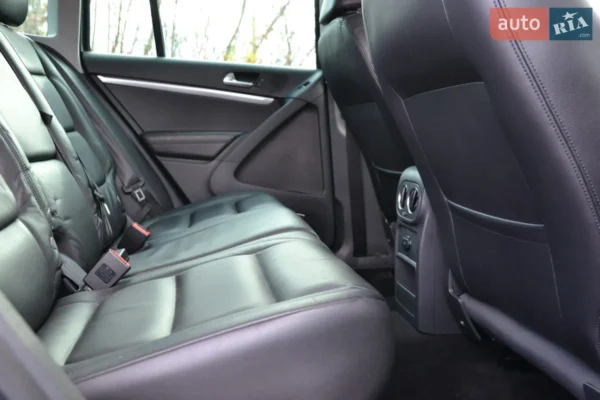 volkswagen_tiguan__621392145hd