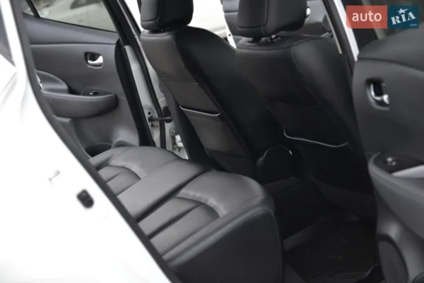 nissan_leaf__574404954hd