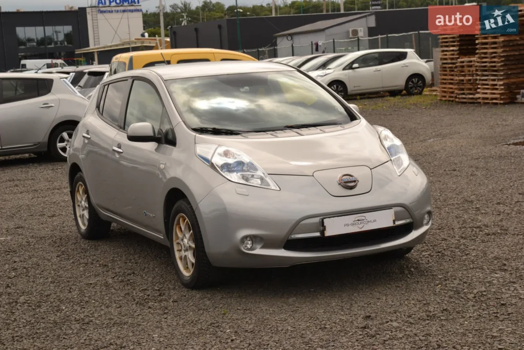 Nissan Leaf 2014 — фото 4