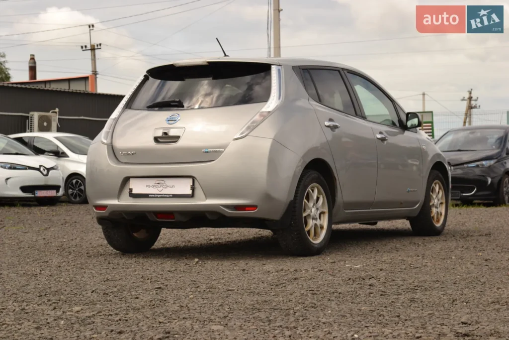 Nissan Leaf 2014 — фото 8