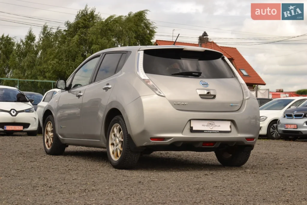 Nissan Leaf 2014 — фото 11
