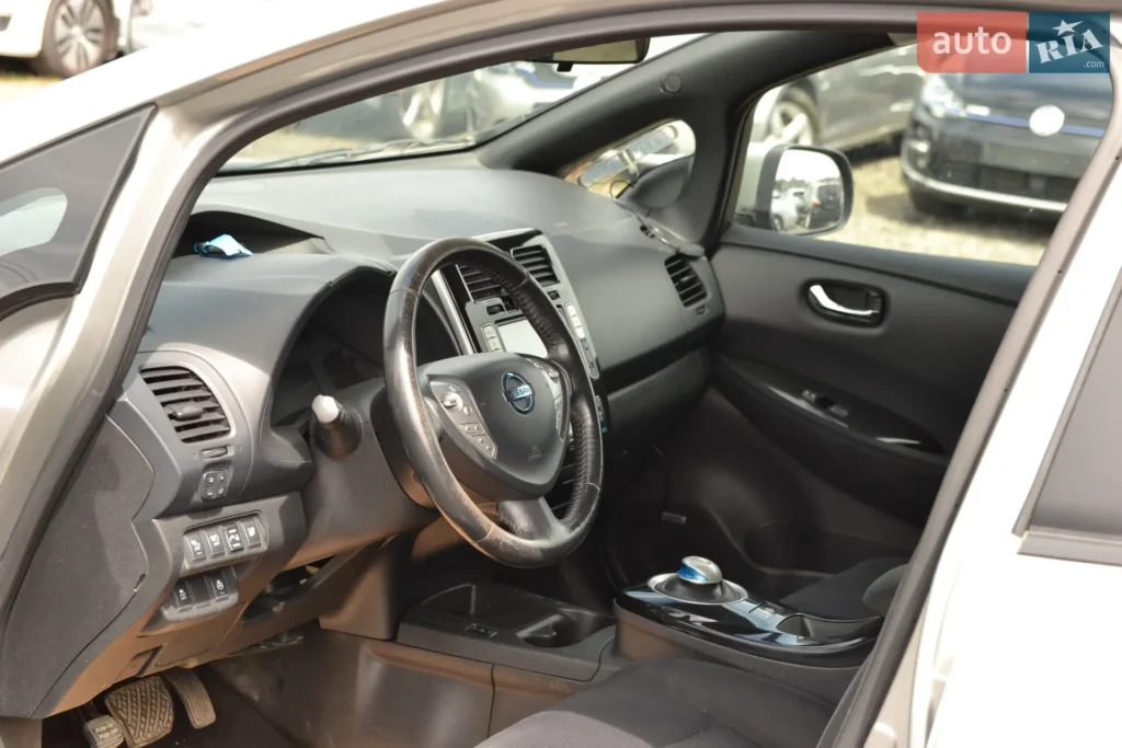 Nissan Leaf 2014 — фото 18