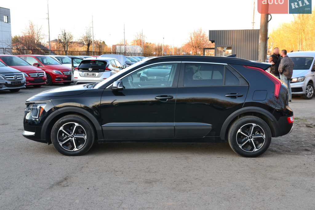 Kia Niro 2023 — фото 12