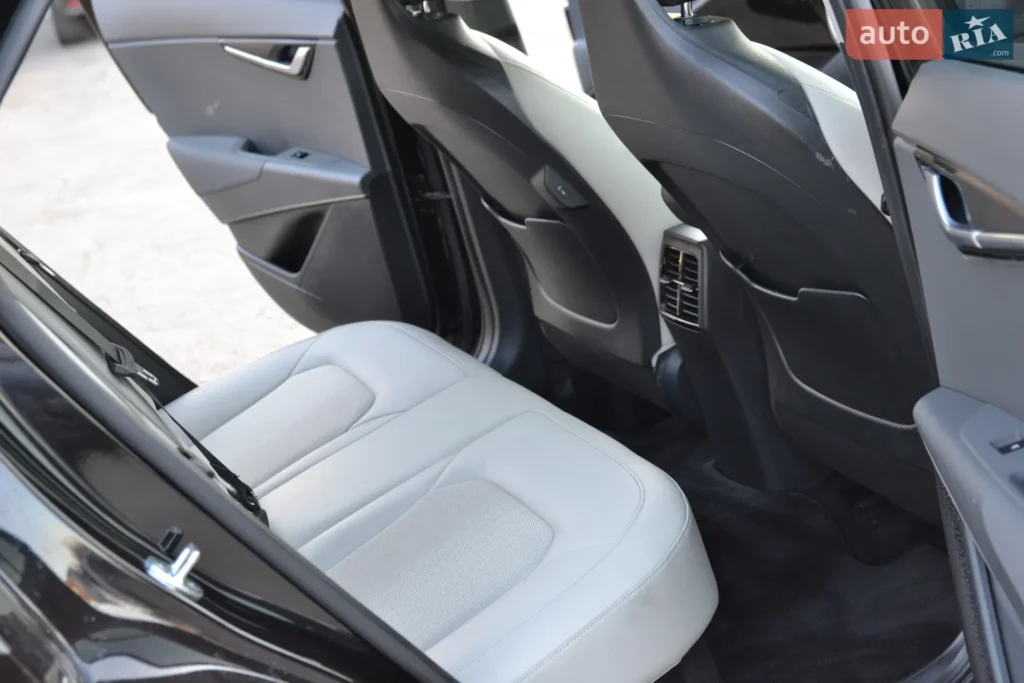 Kia Niro 2023 — фото 23