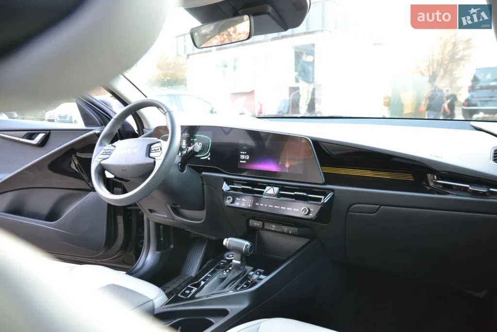 Kia Niro 2023 — фото 24