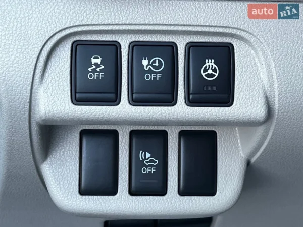 nissan_leaf__640505062hd