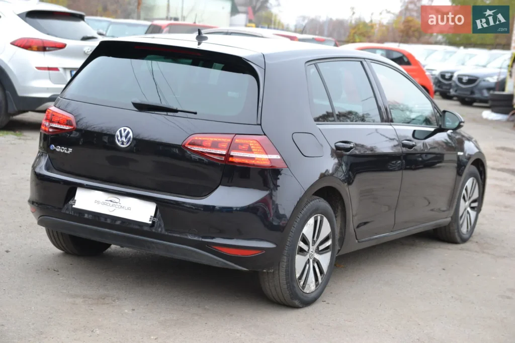 Volkswagen e-Golf 2016 — фото 7