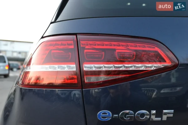 volkswagen_e-golf__639060409hd