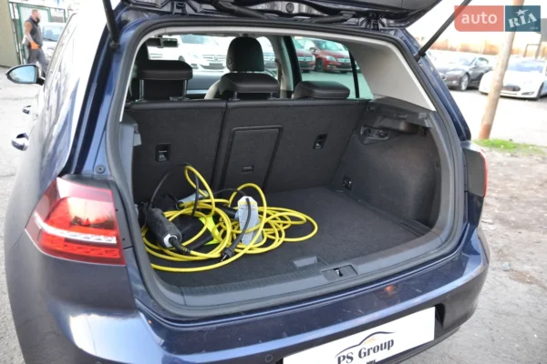 volkswagen_e-golf__639060413hd