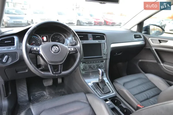 volkswagen_e-golf__639060420hd