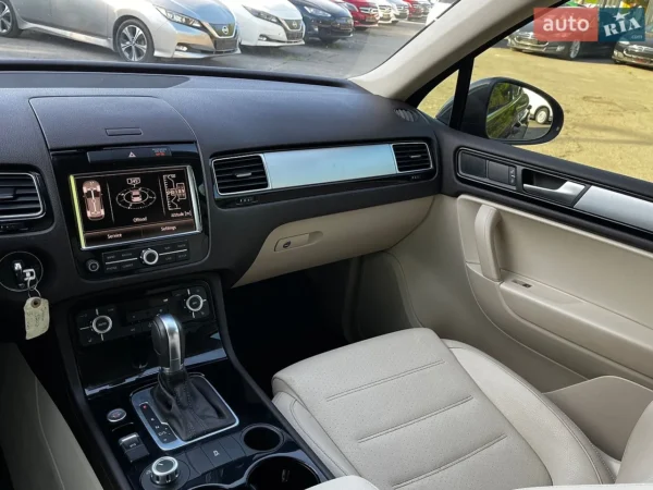 volkswagen_touareg__642896504hd