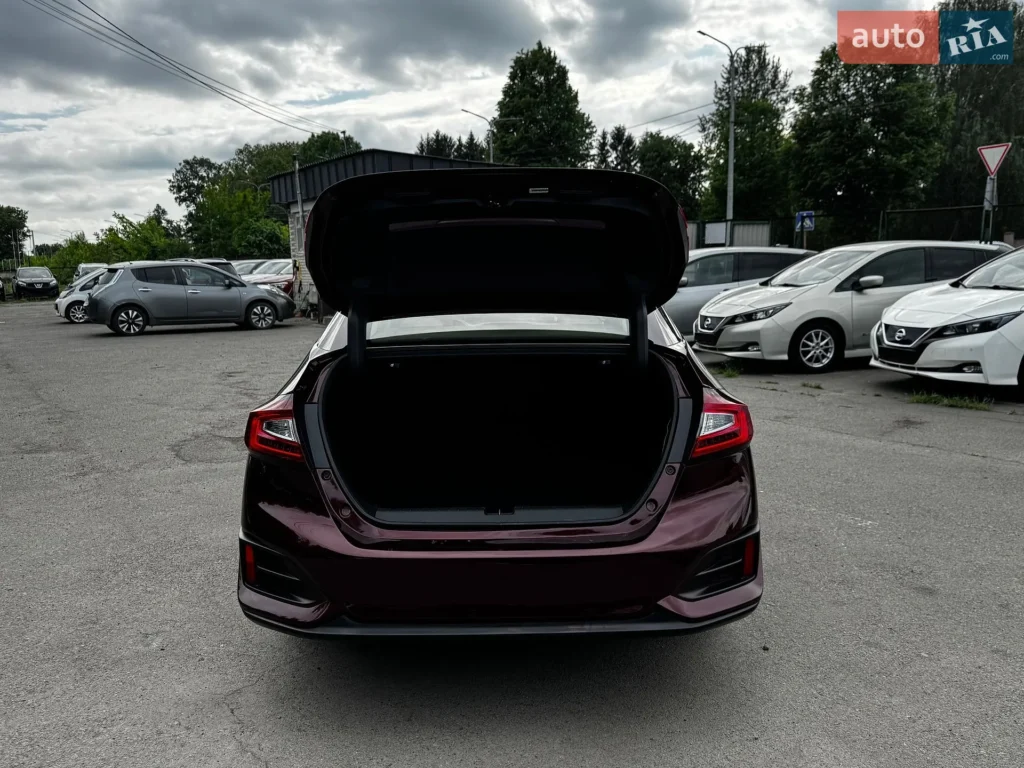 Honda Clarity 2018 — фото 10