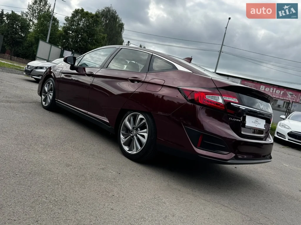 Honda Clarity 2018 — фото 13