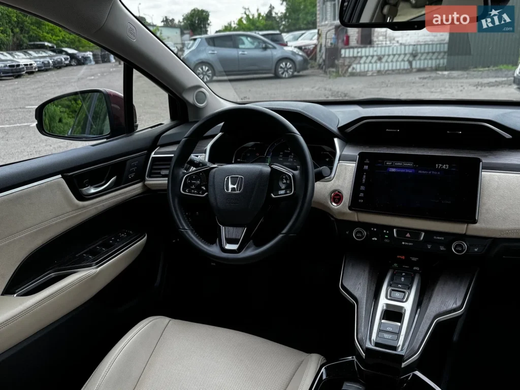 Honda Clarity 2018 — фото 24