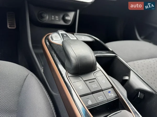 hyundai_ioniq__646946160hd