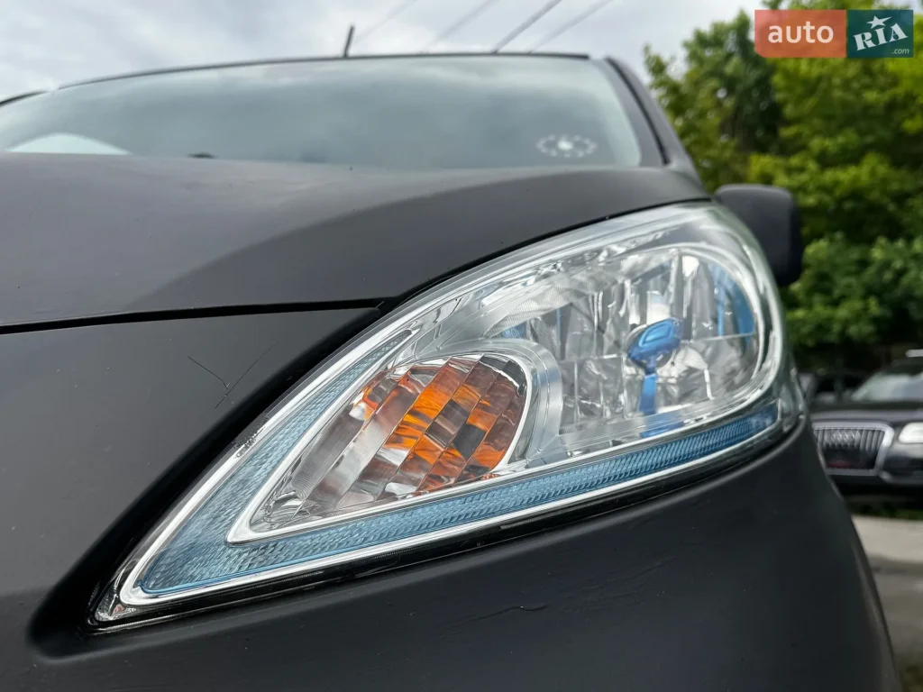Nissan e-NV200 2014 — фото 13
