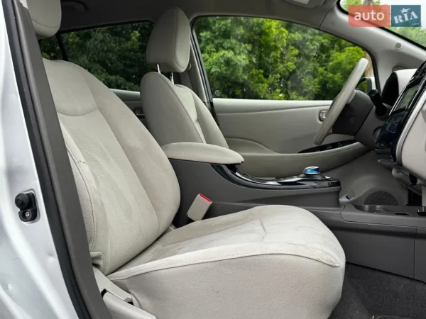 nissan_leaf__647428158hd