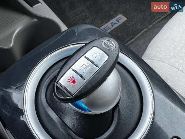 nissan_leaf__647428195hd